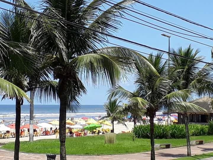 Frente Mar Piscina Churrasqueira Wifi Garagem Portaria 24Hs Daire Solemar Dış mekan fotoğraf